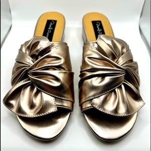 David Aaron Gold Kitten Heel Slide Sandal Size 8